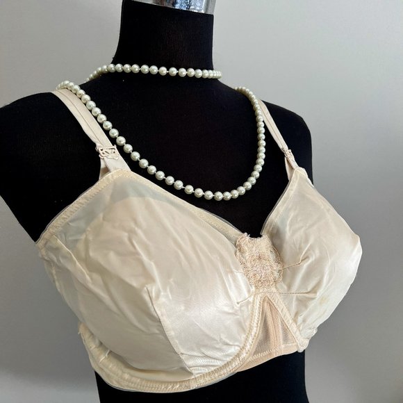 Vintage Edith Lances Minimizing Hand Sewn Bra In Cream Nude